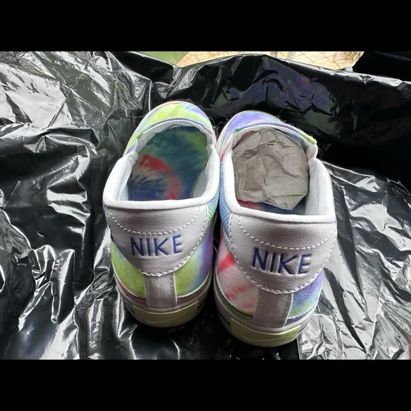 Nike tye dye slip on. New - Picture 4 of 4